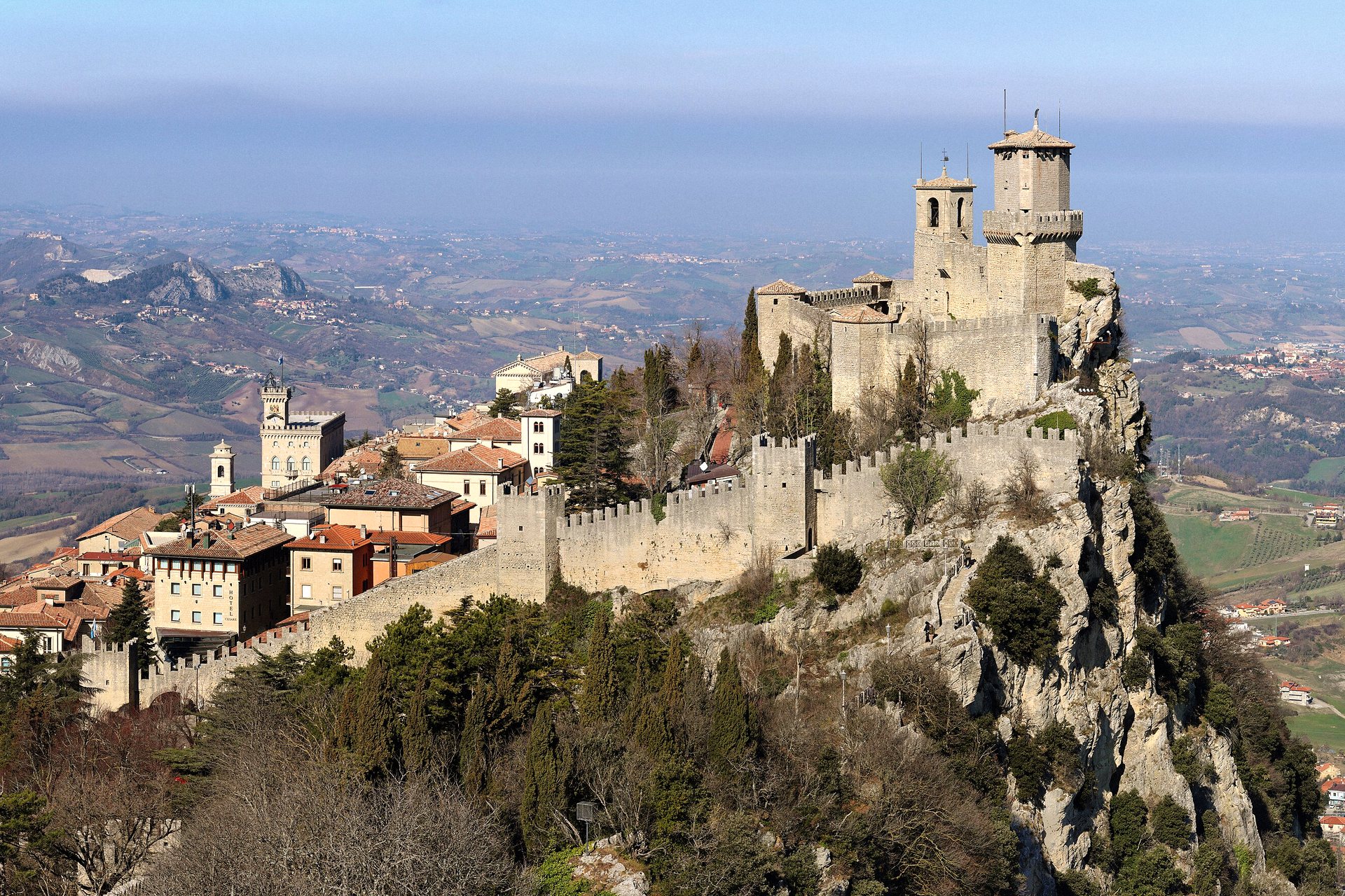 Fortaleza Guaita no alto do Monte Titano, em San Marino