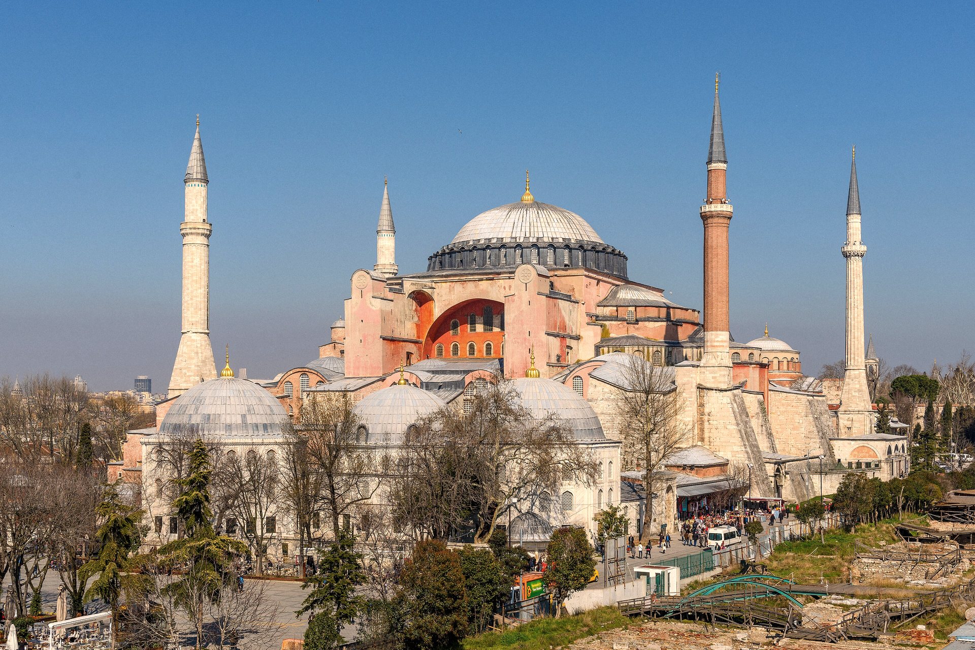 Santa Sofia e seus minaretes, em Istambul